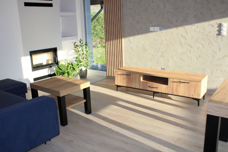 Przykładowe zestawienie narożnika i stolika kawowego